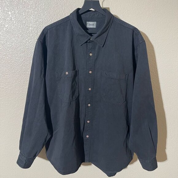 Black Casual Button Down Shirt with Collared Design - Picture 2 of 6